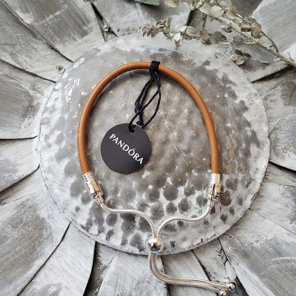 Pandora - Picture 3 of 5